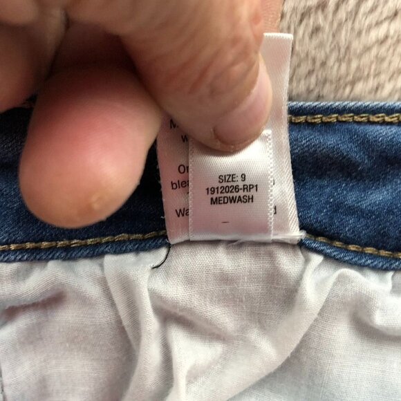 SO Womens Jeans Size 9 Ultimate Jegging High Rise Blue Denim Skinny Leg Casual - Picture 14 of 16